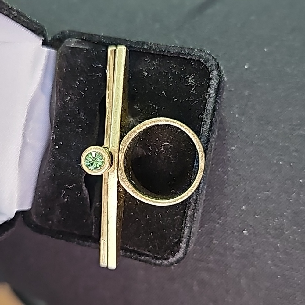 Ring - Picture 5 of 9
